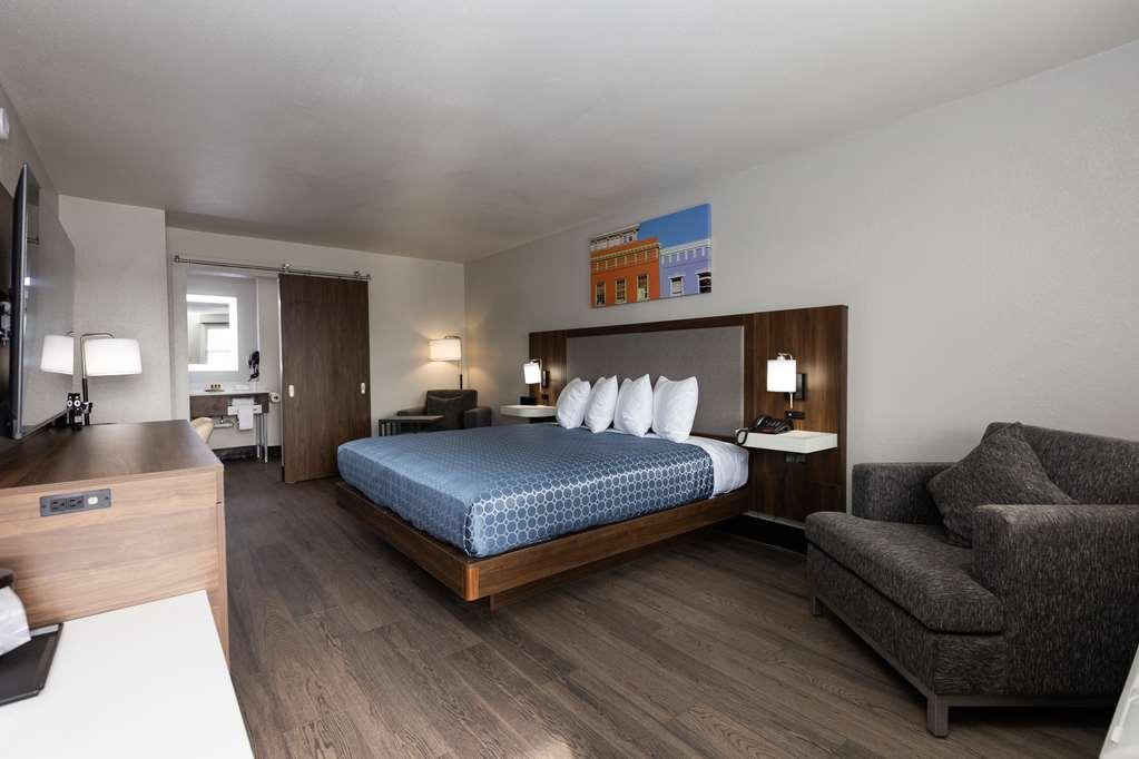 Bhagat Hotels Stone Mountain Atlanta BW Signature Collection Такер Номер фото